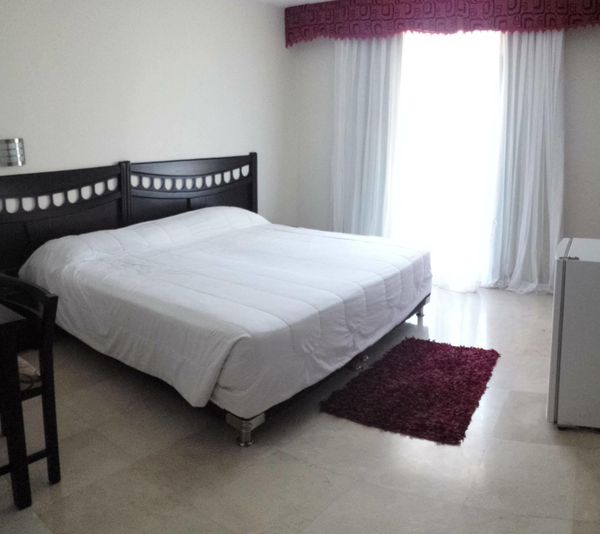 Hotel Suite Continental バランキージャ エクステリア 写真